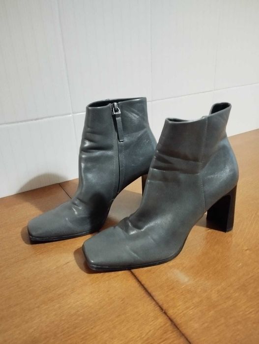 Botas e Sandálias de salto alto