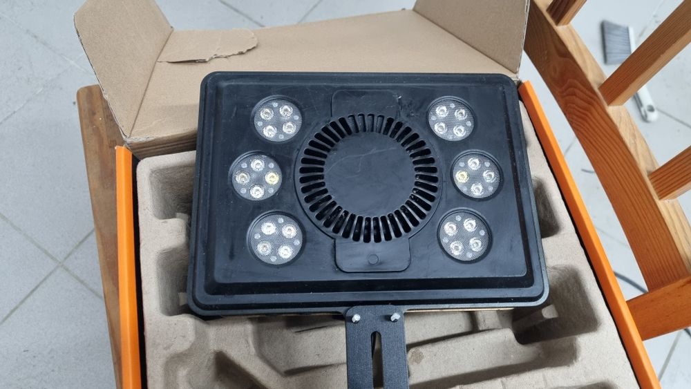 Sprzedam lampe maxspect mjl165 do akwarium morskiego