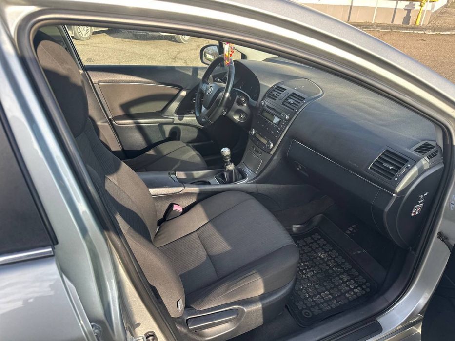 Toyota Avensis 2.2Dizel