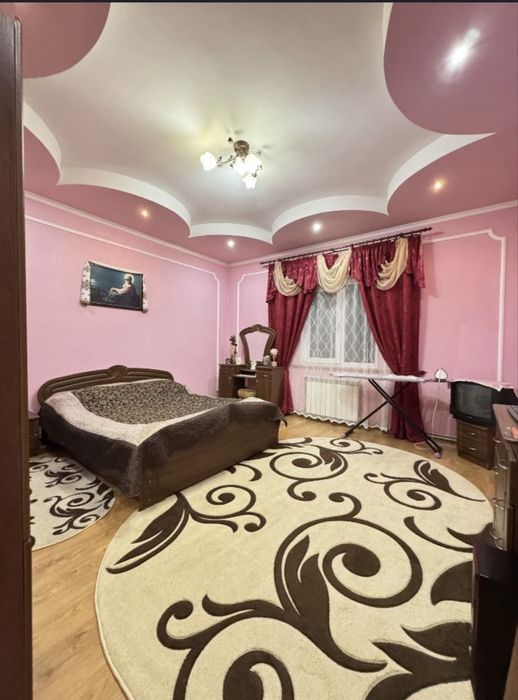 Будинок в Карпатах.Житло подобово.Здається дім,кімнати