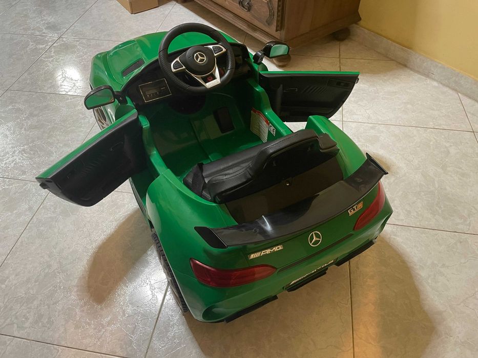 Carro Elétrico Criança Mercedes AMG GT R 12V + Comando (Como Novo)