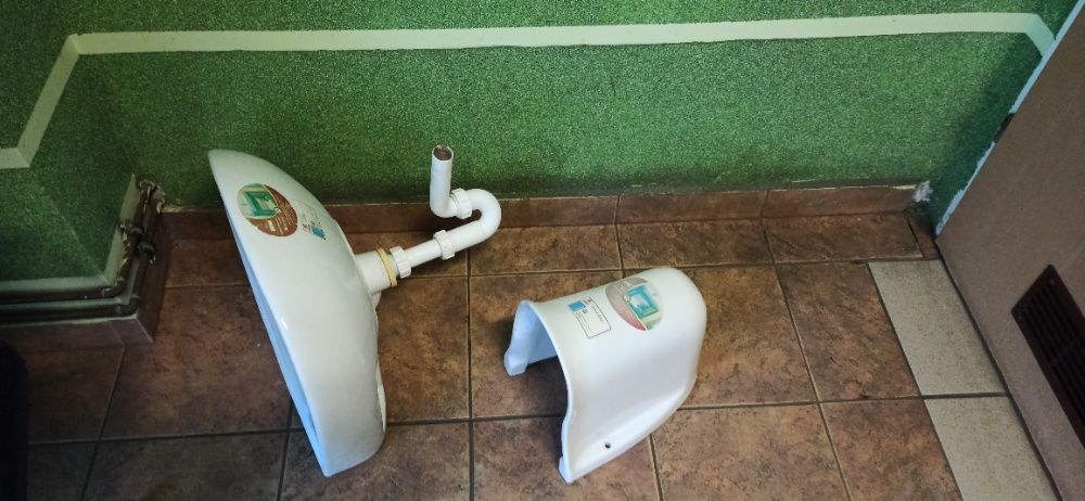 umywalka z osłoną syfonu