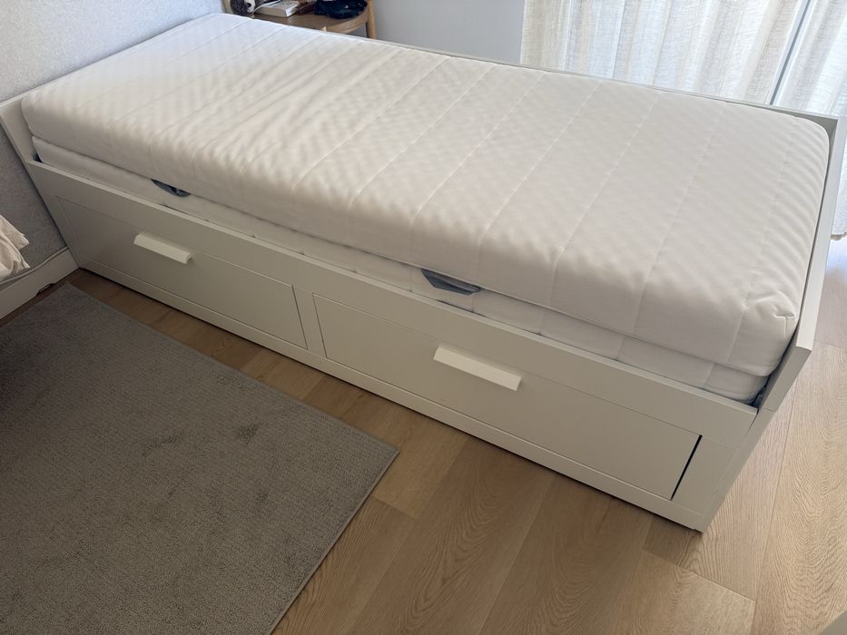 Cama Brimnes  + 2 Colchões IKEA