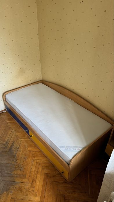 Мебель экологичная фирмы Снайт комплект идеальное состояние