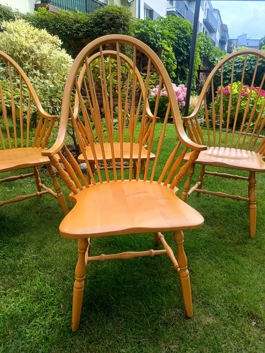 Drewniane krzesła windsor Megan