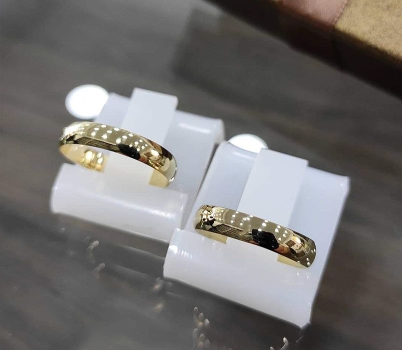 PRZEŚLICZNE Eleganckie Złote Obrączki Ślubne