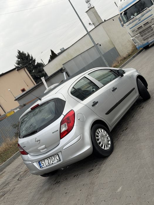 Opel Corsa D 1.3 5 drzwi Niski Przebieg
