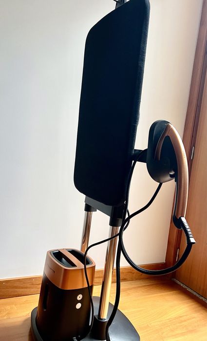 Ferro a vapor da marca Rowenta