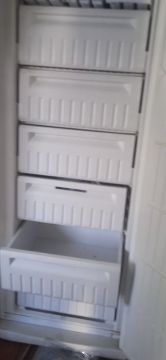 Продам морозильну камеру ціна 8000