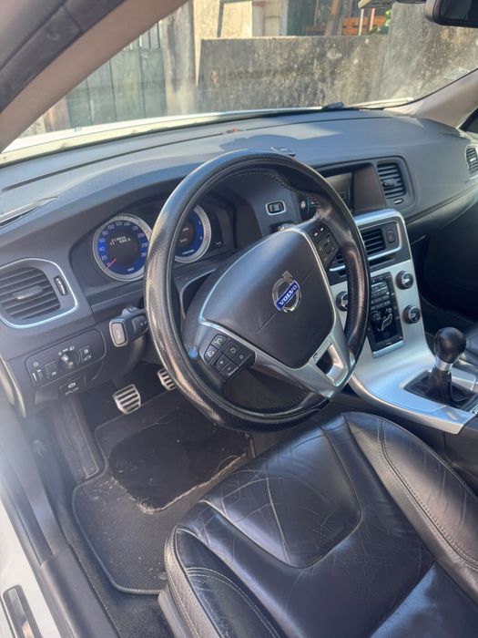 Volvo V60 R-Design