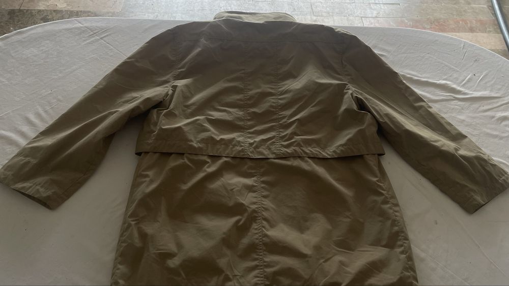 Parka bege  em  bom estado