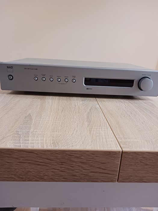 Tuner radiowy NAD  c426