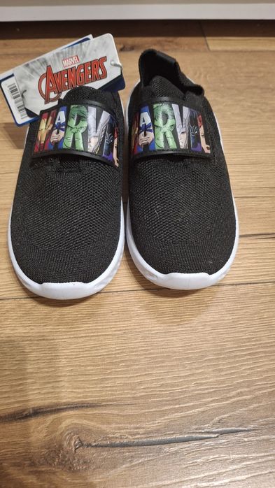 Nowe kapcie buty na rzepy r. 29