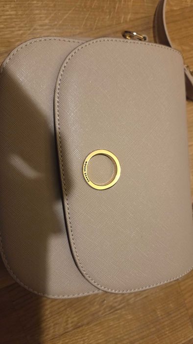 Torebka damska kolor beżowy.