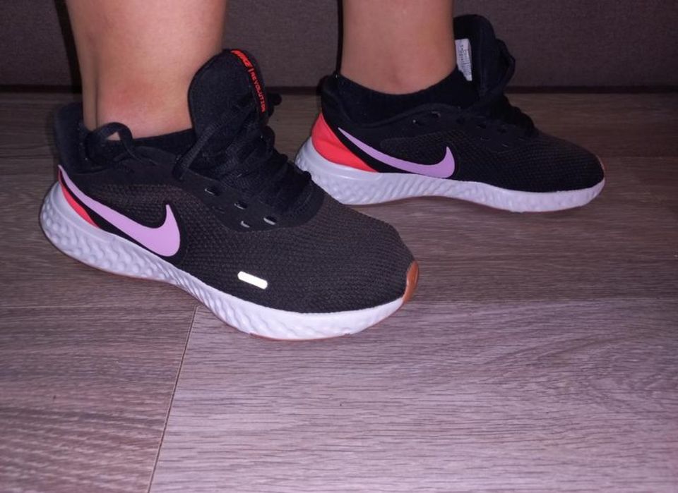 Кросівки  Nike жіночі
