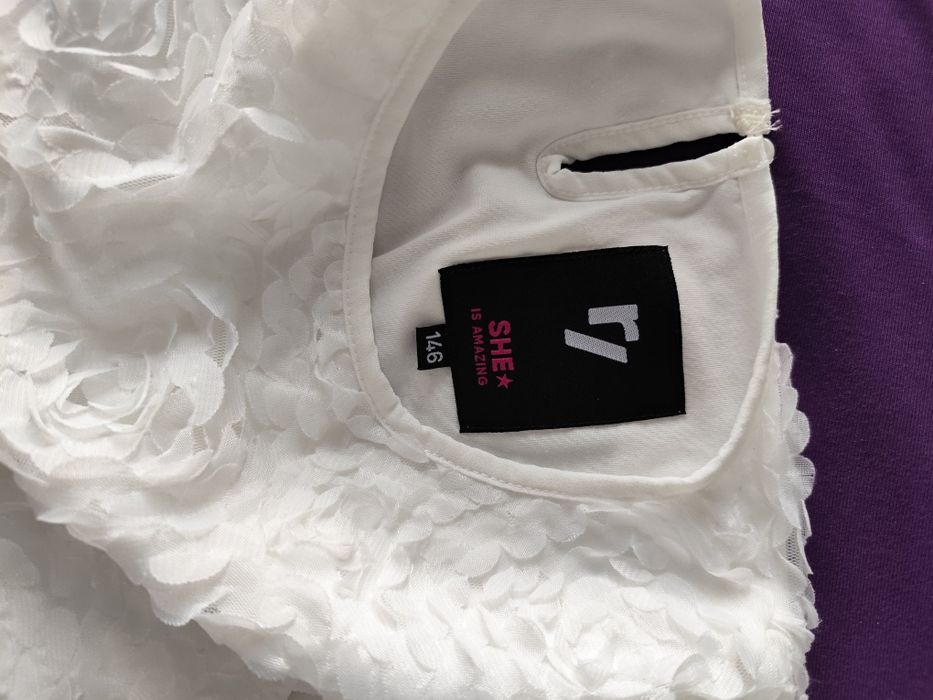 Sukienka elegancka ecru