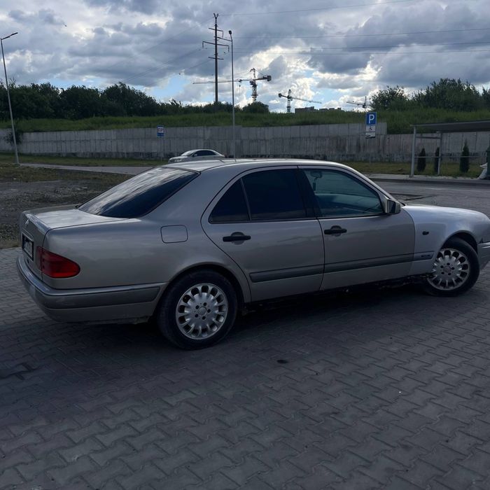 Mersedes-Benz W210 2.2CDI