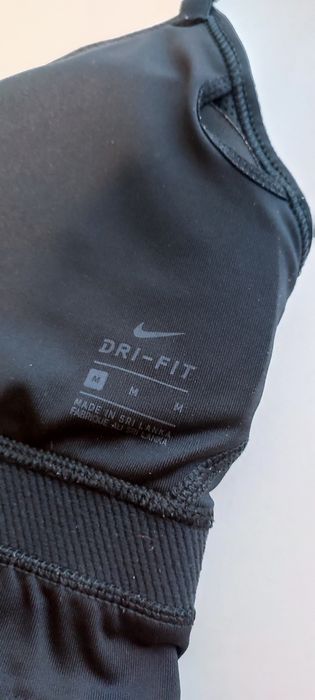 Спортивний топ Nike