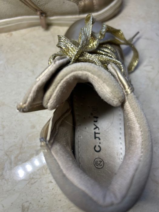 Дитяче взуття, ботінки шкіряні, тапки