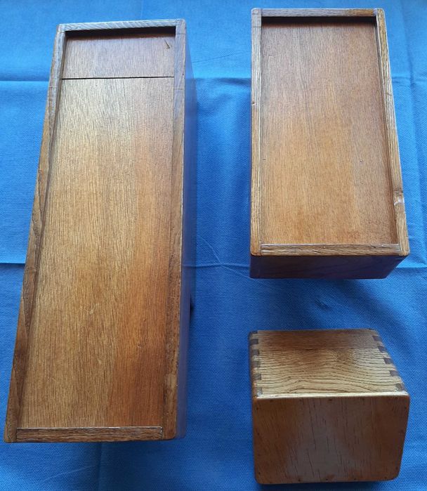 Conjunto de organizadores de material de escritório em madeira