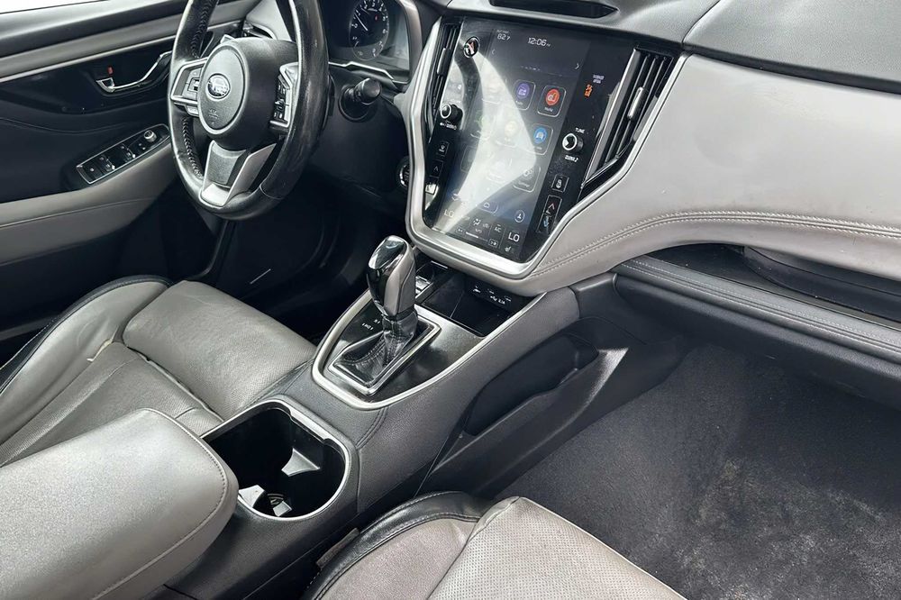 Subaru Outback Limited      2022