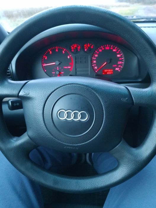 Audi A4 B5 sedan