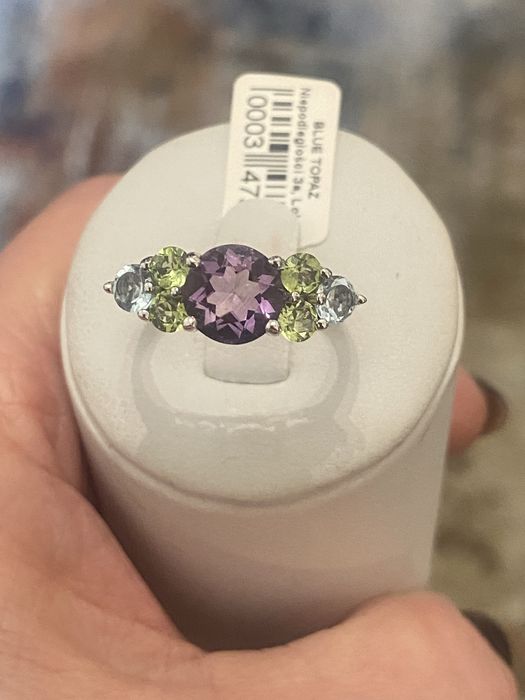 Srebrny pierścionek z naturalnymi kamieniami