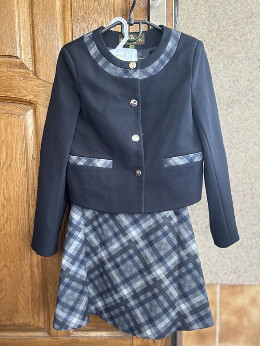 Шкільний костюм на дівчинку