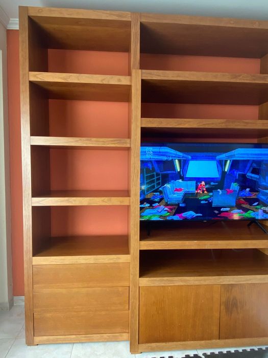 Estante móvel TV de sala em madeira carvalho mel