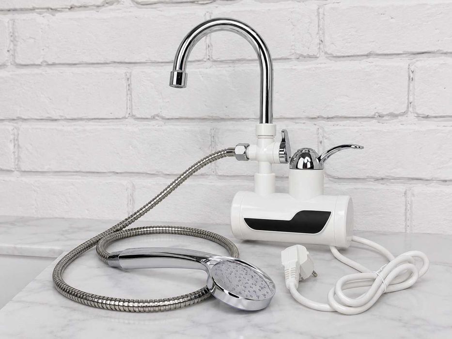 Проточний водонагрівач Water Heater MP5208 міні бойлер кран з підігрівом води душ 3000Вт LCD дисплей настінний водонагрівач бойлер на кран