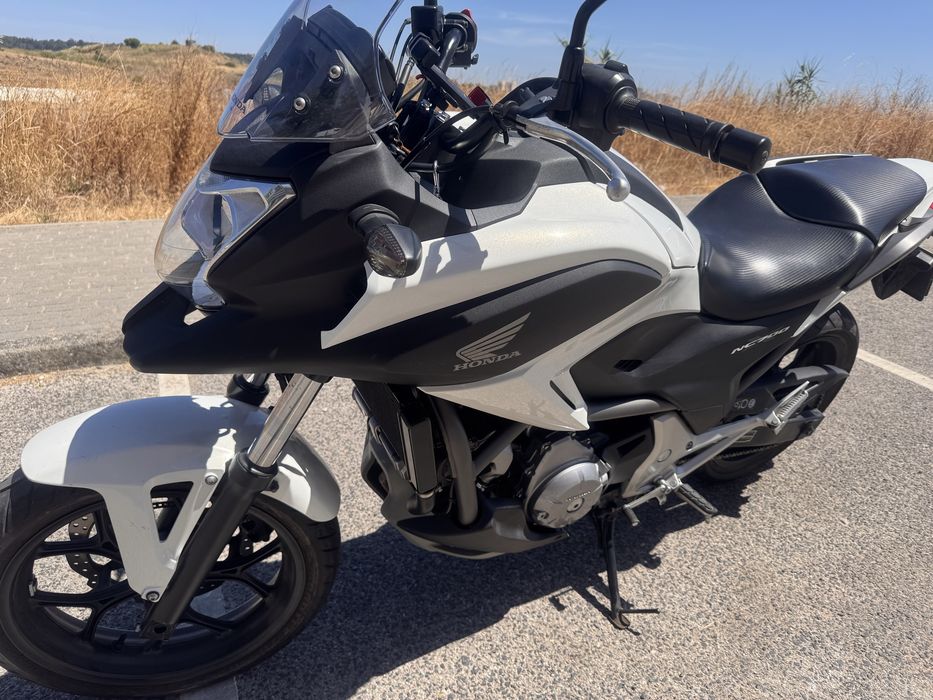 Moto garagem com poucos Km- Honda NC700X com ABS origem