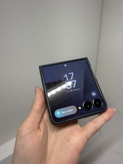 Samsung Galaxy Flip 7