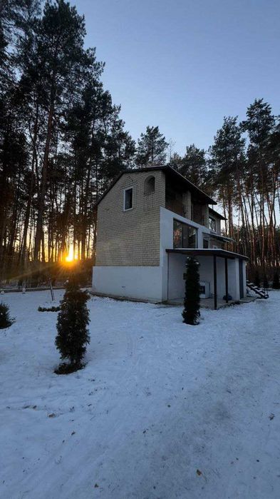 Продається житловий комплекс у с Дівички