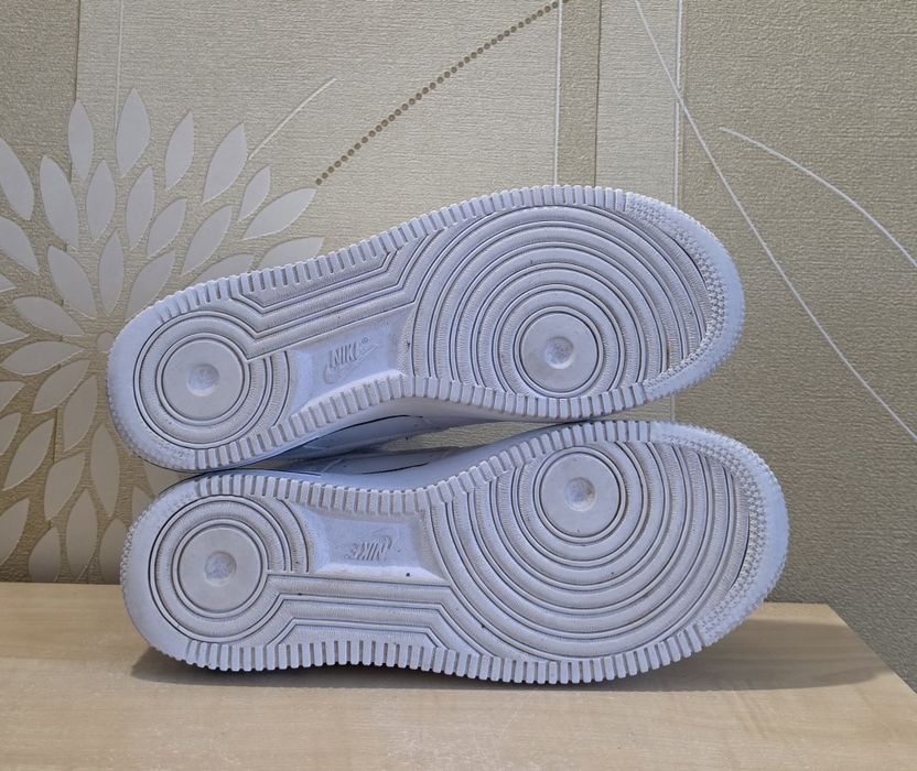 Чоловічі кросівки Nike Air Force 1 07 Low оригінал розмір 40