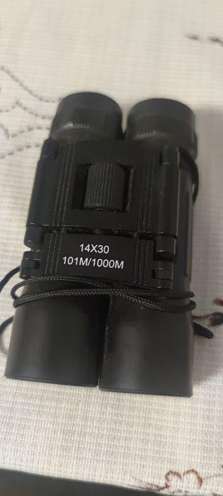 Lornetka kolor czarny