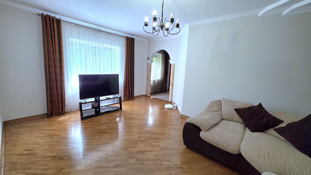 Терміново! Будинок в р-н проспекту Незалежності та парку Шевченка
