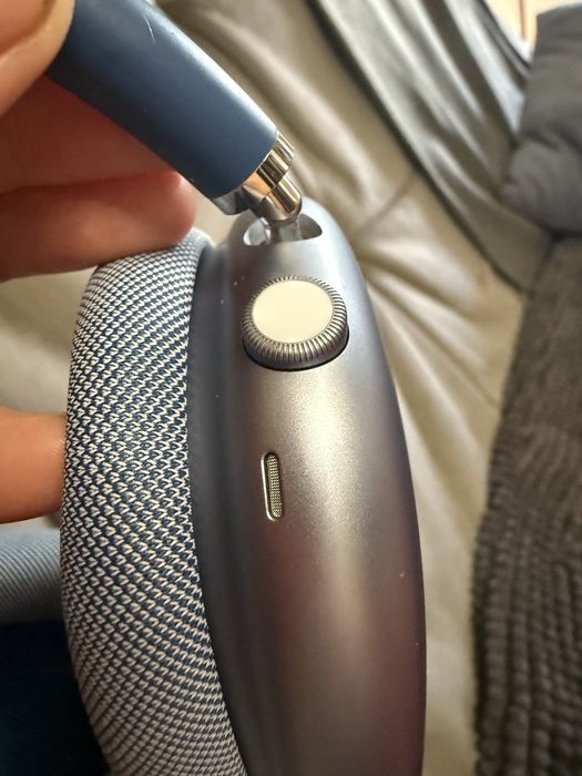 AirPods Max (sky blue) MGYL3RU/A