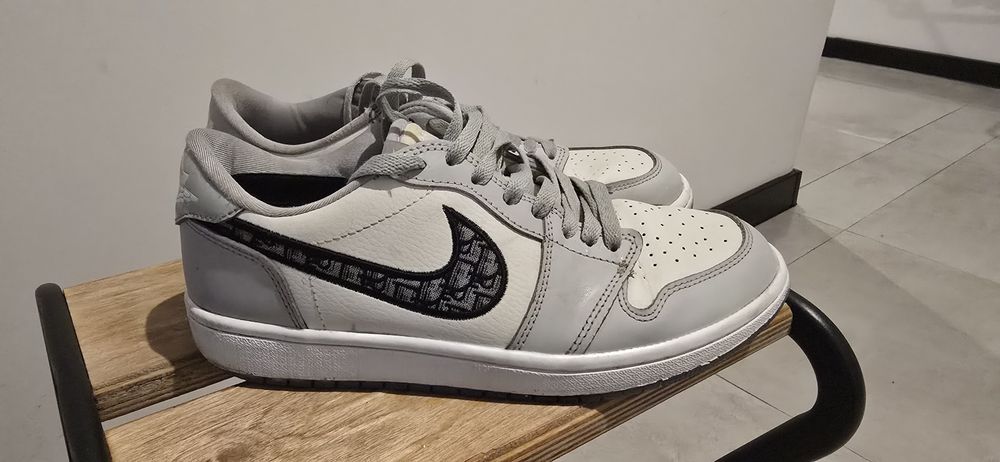 Jordan 1 Low Dior