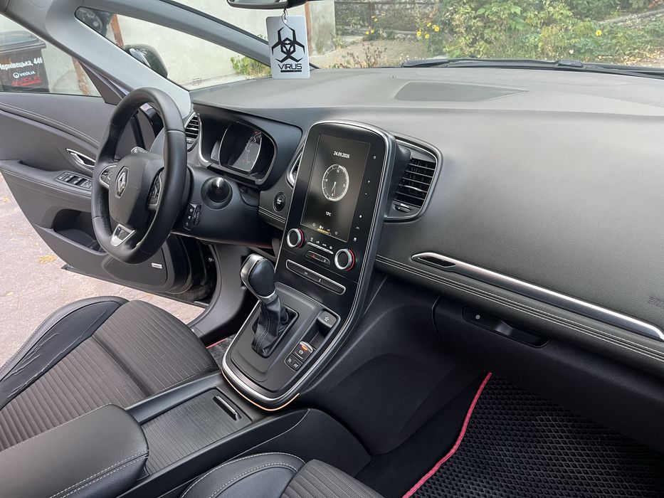 Renault Scenic 7 місць