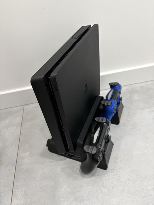 Ps4 slim 500Gb 2 pady