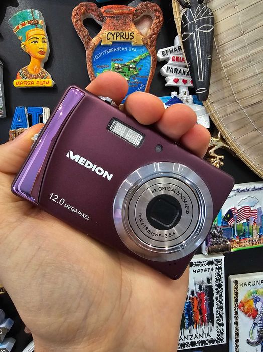 Aparat retro MEDION MD 86123 Fioletowy / Śliwkowy | Sprawny Digicam Y2K Vintage