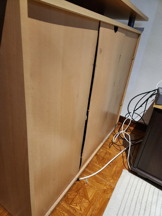 Cômoda com gavetas