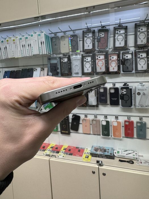 Iphone 15 pro (256гб)