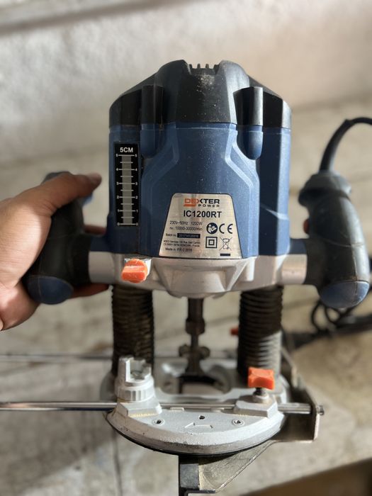 Tupia com fio guia e 6 bits 1300 e dexter