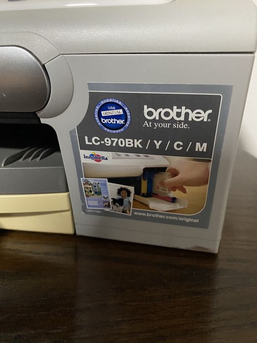 Impressora Brother branca