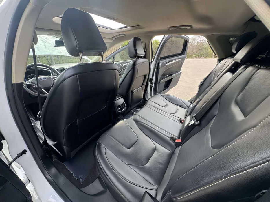 Ford Fusion      2020