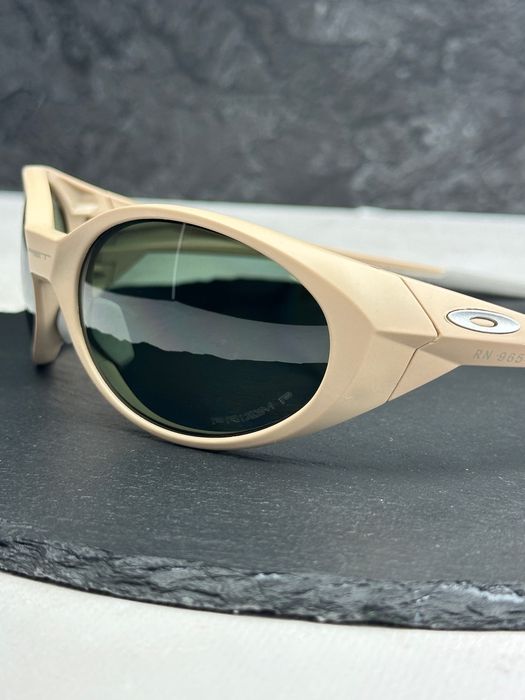 Сонцезахисні окуляри Oakley Eye Jacket Redux бежеві темна лінза поляризовані чоловічі