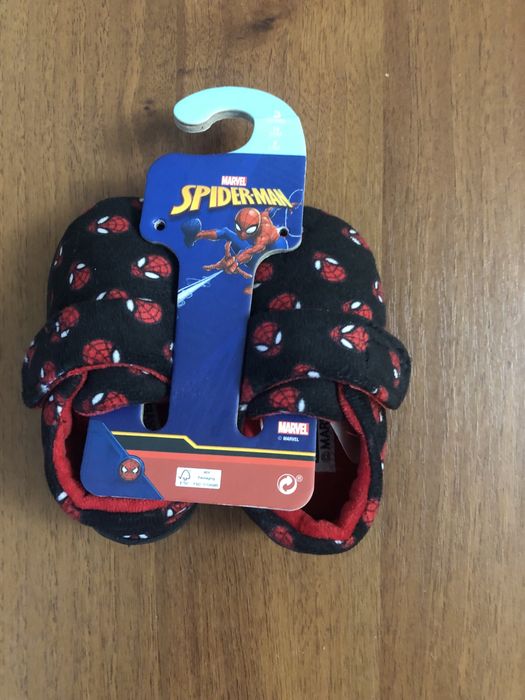 Продаю детские тапочки