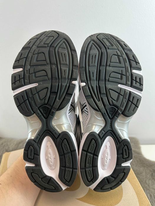 Buty męskie białe sportowe trampki asics gel-1130 42