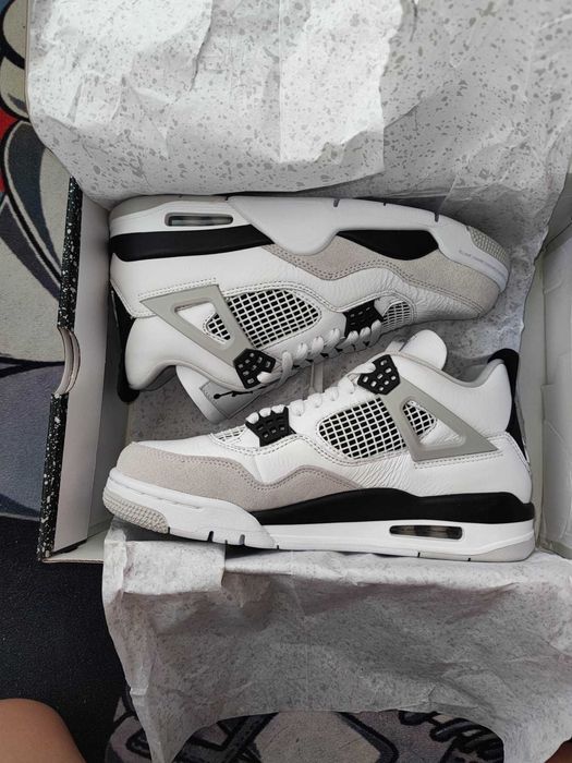 Jordan_4_Retro_R. 46